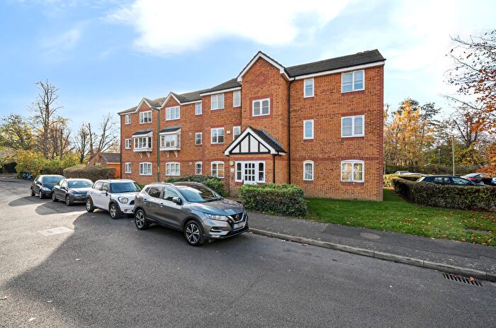 1 Bedroom Flat For Sale In Philips Close, Carshalton, SM5