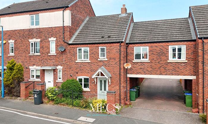 3 Bedroom Semi-Detached House For Sale In Kinsey Road, Smethwick, West Midlands, B66