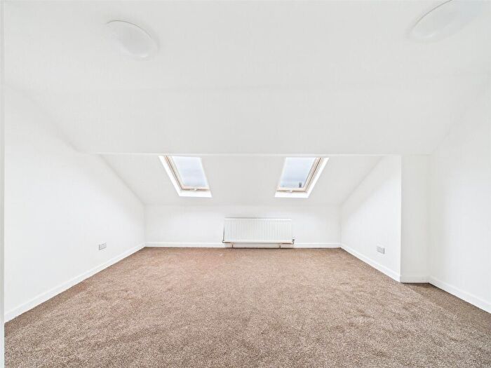 2 Bedroom Apartment To Rent In Stockport Road, Levenshulme, Manchester, M19