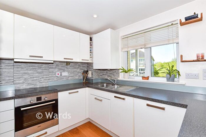 2 Bedroom Apartment For Sale In Alisander Close, Holborough Lakes, Snodland, Kent, ME6