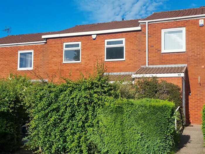 3 Bedroom Terraced House To Rent In Ebmore Drive, Druids Heath, Birmingham, B14