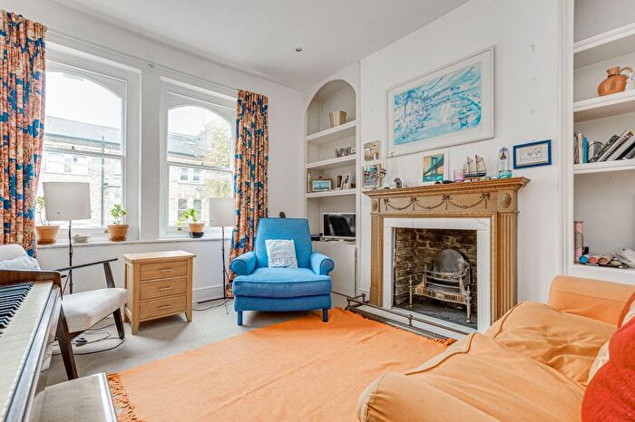 2 Bedroom Flat To Rent In Edith Road, London, W14