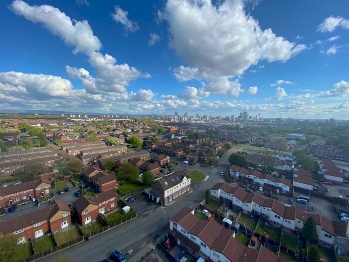 2 Bedroom Apartment To Rent In City View, Highclere Avenue, Salford, M7