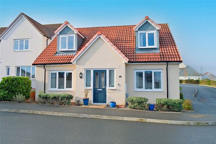 4 Bedroom Bungalow For Sale In Sea King Close, Bickington, Barnstaple, EX31