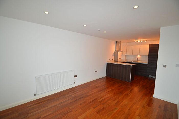 1 Bedroom Flat To Rent In Stanley Road, London, SW19