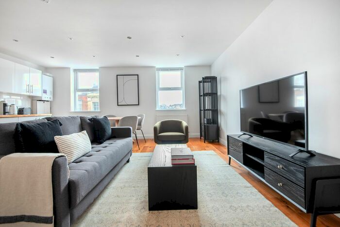 2 Bedroom Flat To Rent In Bayswater, London, W2
