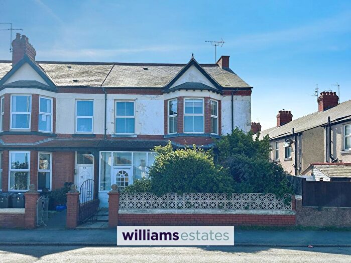 6 Bedroom End Of Terrace House For Sale In Marine Road, Prestatyn, LL19