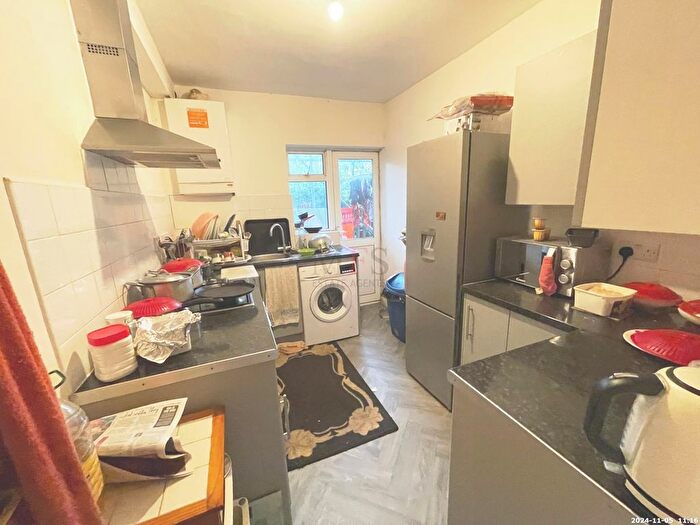 2 Bedroom Flat To Rent In Lady Margaret Road, Southall, UB1