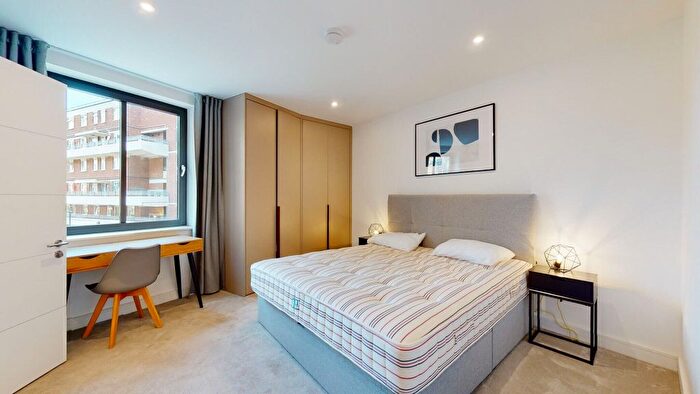3 Bedroom Flat To Rent In Cremer Street, London, E2