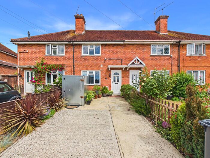 2 Bedroom Terraced House For Sale In Brixham Road, Reading, RG2