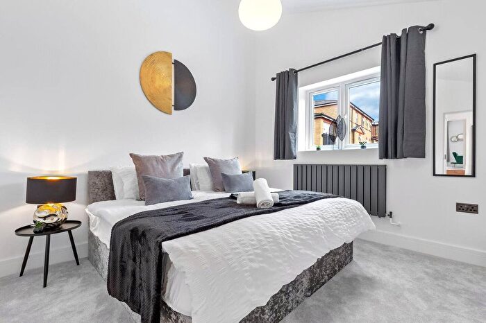 1 Bedroom Flat To Rent In Concanon Road, London, SW2