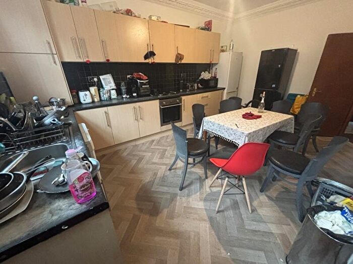 7 Bedroom Terraced House To Rent In Richmond Avenue, Hyde Park, Leeds, LS6