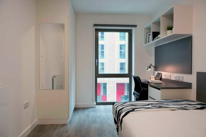 Studio To Rent In Holloway Road, N7