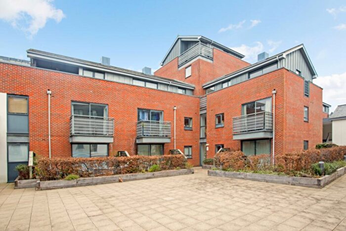 2 Bedroom Apartment To Rent In Staple Gardens, Winchester, SO23