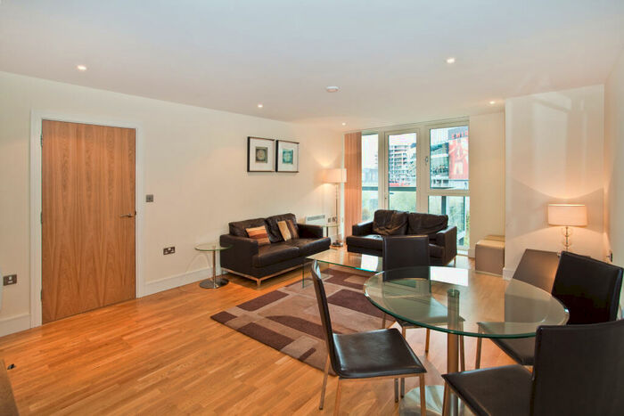 2 Bedroom Apartment To Rent In Drayton Park, London, N5