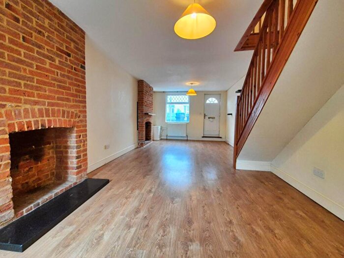 2 Bedroom End Of Terrace House To Rent In Myrtle Road, Ipswich, IP3