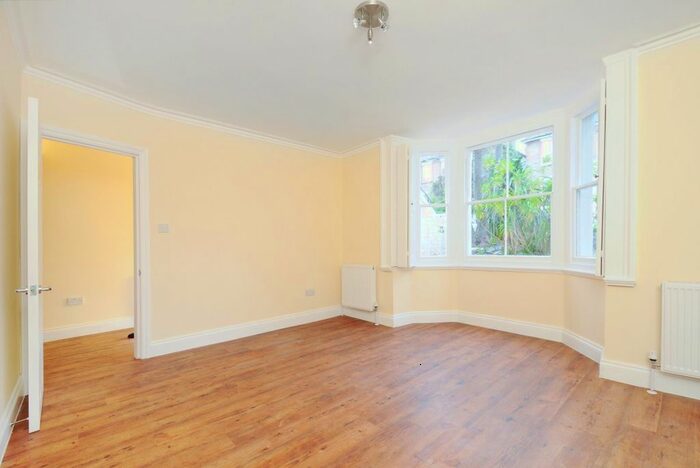 1 Bedroom Flat To Rent In Church Road, Richmond, TW10