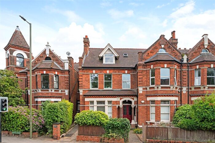 3 Bedroom Flat For Sale In Manor Road, Beckenham, BR3