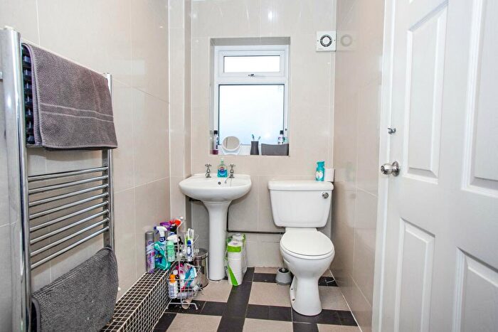 3 Bedroom Semi-Detached House To Rent In Brailsford Road, M14