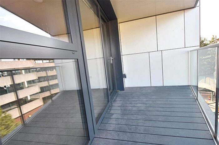 1 Bedroom Flat For Sale In Paul Street, Taunton, Somerset, TA1