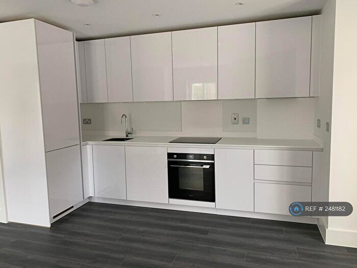1 Bedroom Flat To Rent In Scotts Lane, Bromley, BR2