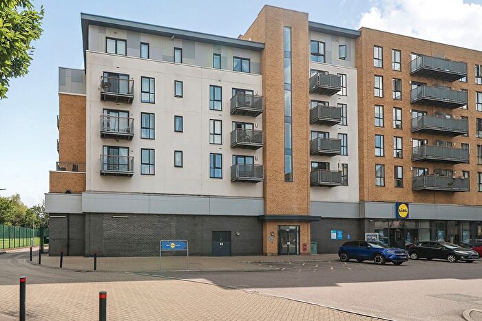 2 Bedroom Flat For Sale In Clydesdale Way, Belvedere, DA17