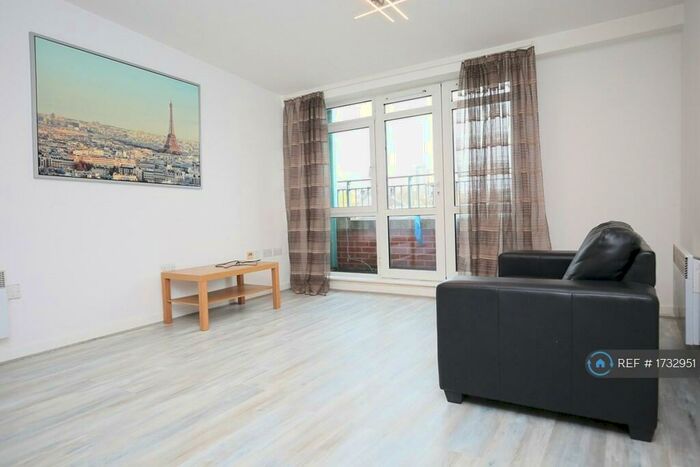 2 Bedroom Flat To Rent In Beauchamp House, Coventry, CV1