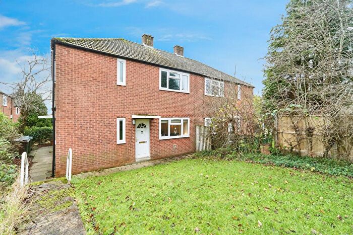 1 Bedroom Flat For Sale In Tinshill Crescent, Leeds, LS16