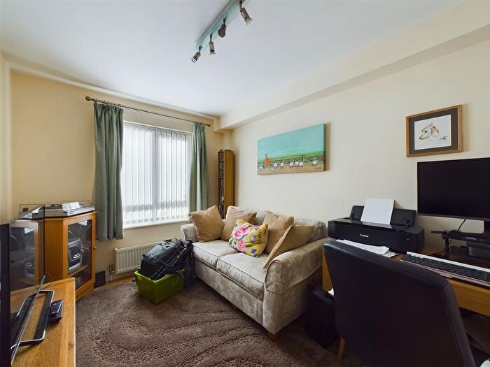 2 Bedroom Flat For Sale In Albion Street, New Brighton, Wallasey, CH45