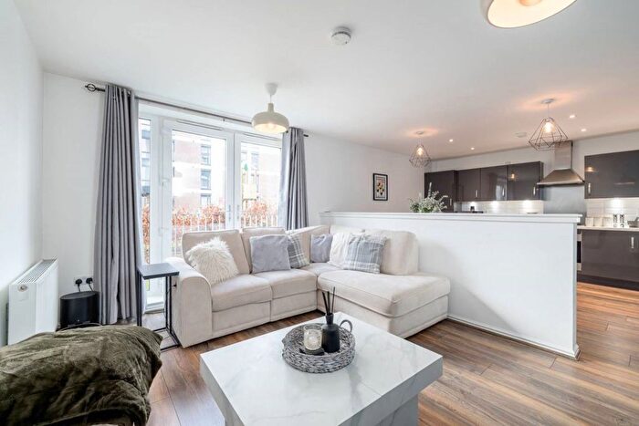 3 Bedroom Flat To Rent In Arneil Drive, Royston, Edinburgh, EH5