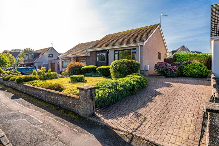 2 Bedroom Bungalow For Sale In St Michaels Drive, Cupar, KY15