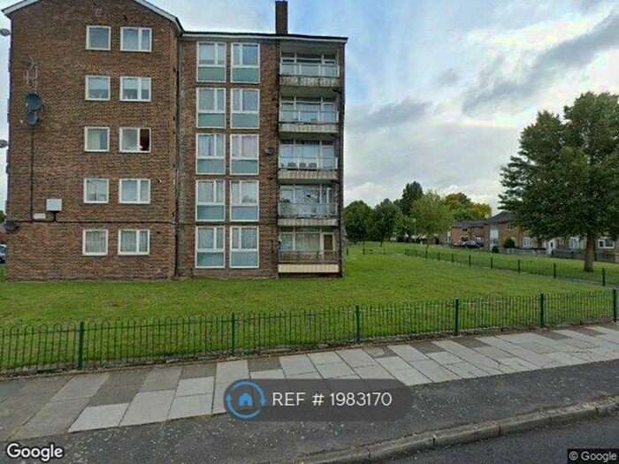 2 Bedroom Flat To Rent In Finchale Road, London, SE2