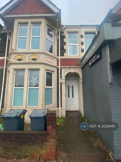 2 Bedroom Flat To Rent In North Road, Cardiff, CF14