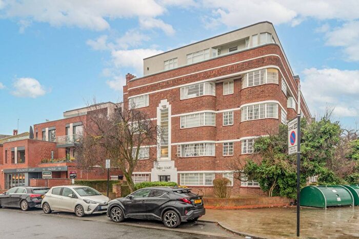 1 Bedroom Flat For Sale In Oman Avenue, Cricklewood, London, NW2