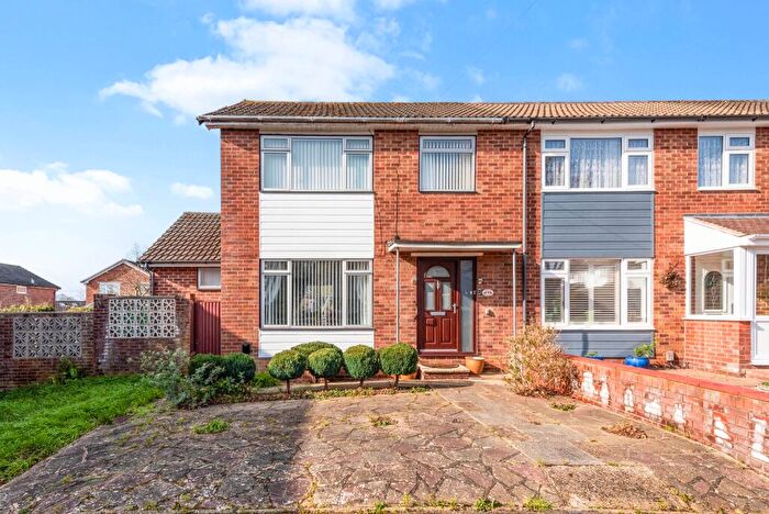 3 Bedroom End Of Terrace House For Sale In Angus Close, Fareham, PO15