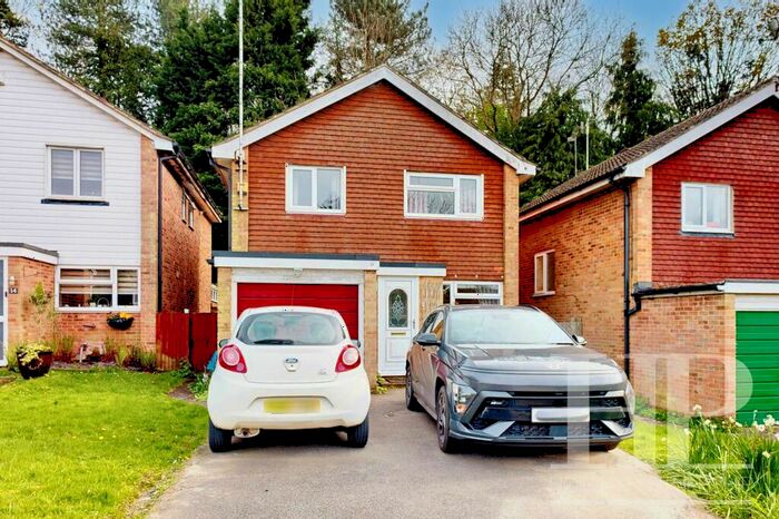 3 Bedroom Detached House To Rent In Haywards, Crawley, RH10