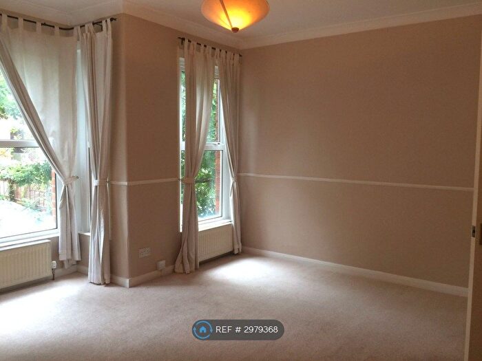 2 Bedroom Flat To Rent In Sydenham, London, SE26