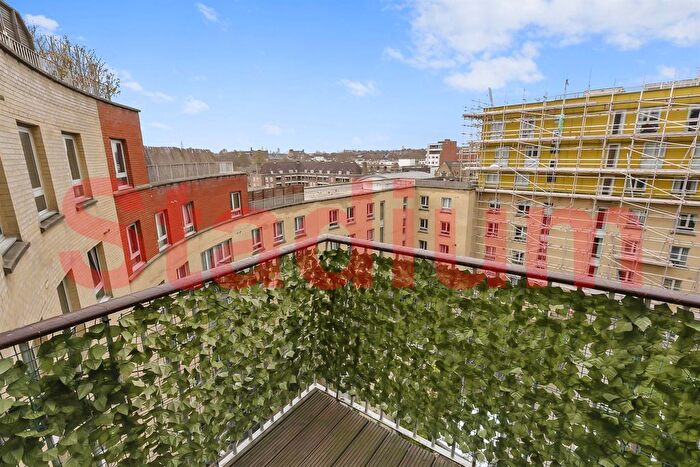 1 Bedroom Flat For Sale In Buckler Court, Eden Grove, London, N7