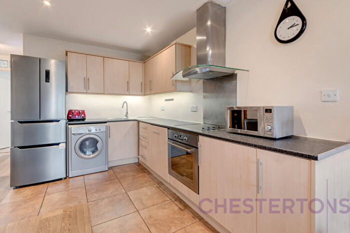 3 Bedroom Flat To Rent In Vermeer Court, Rembrandt Close, E14
