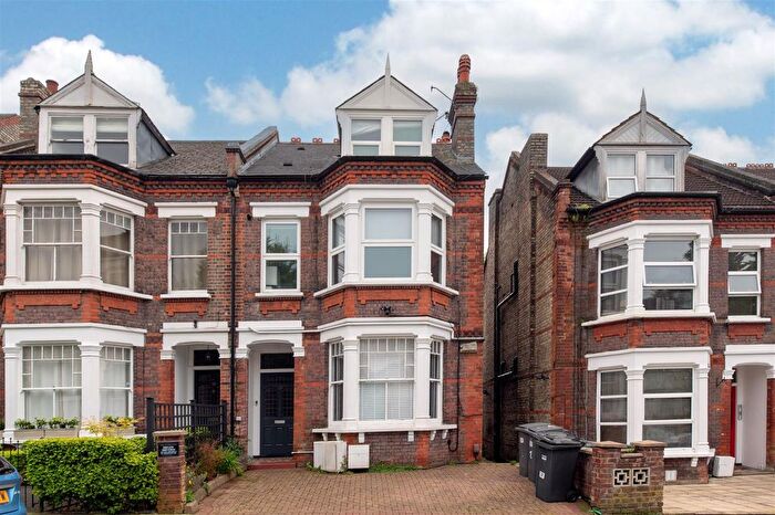 2 Bedroom Flat To Rent In Mountfield Road, London, N3