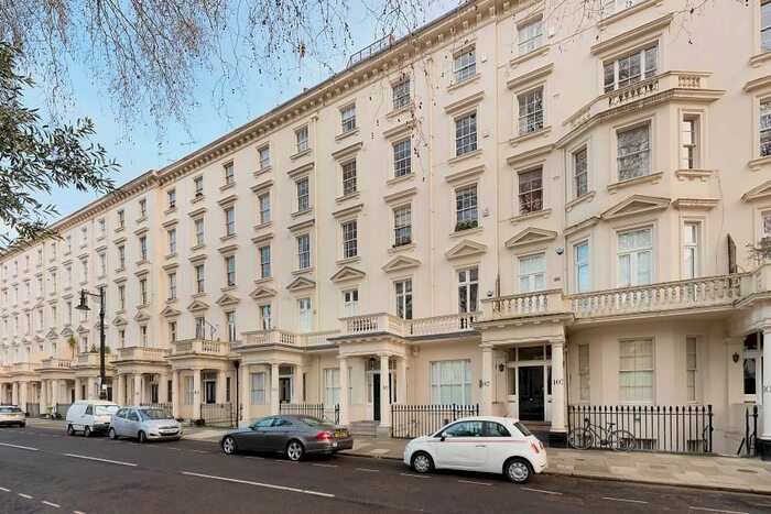 2 Bedroom Flat To Rent In St. Georges Square, London, SW1V