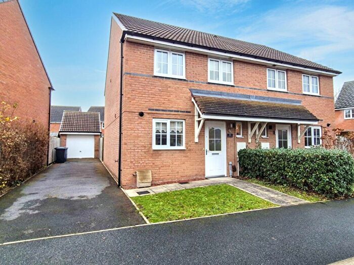 3 Bedroom Semi Detached House For Sale In Bedeswell Close, Hebburn, Tyne And Wear, NE31