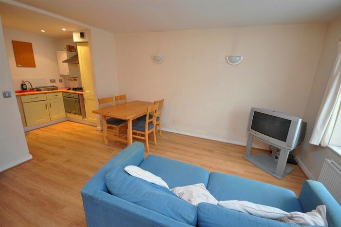 1 Bedroom Flat To Rent In Lawrence Street, York, YO10
