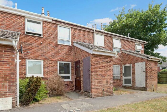 1 Bedroom Flat To Rent In Kensington Road, Chichester, PO19