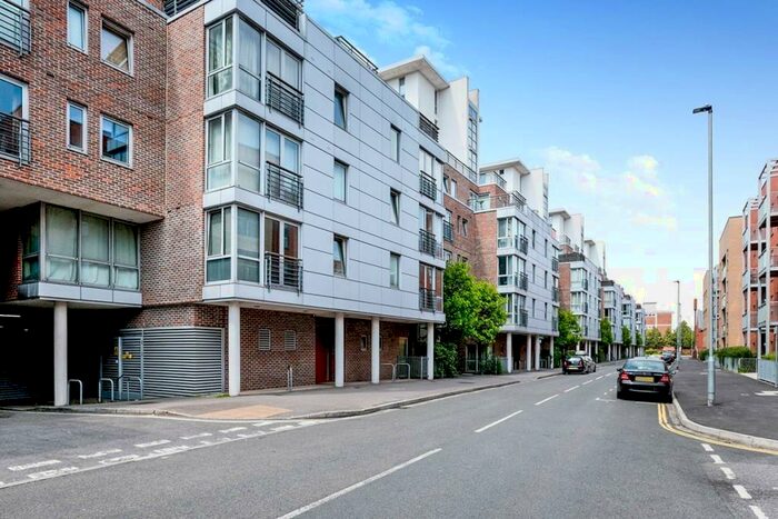 1 Bedroom Flat To Rent In Unicorn House Cross Street, Portsmouth, PO1