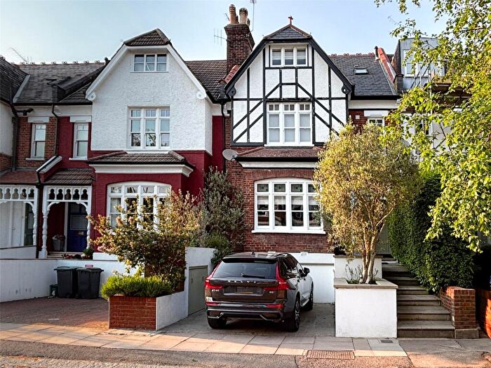 6 Bedroom Terraced House For Sale In Onslow Gardens, London, N10
