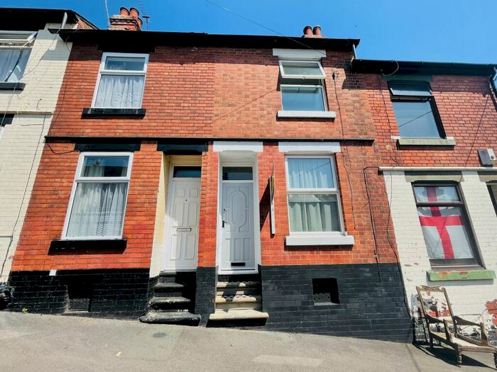 2 Bedroom House To Rent In Rossington Road, Nottingham, NG2