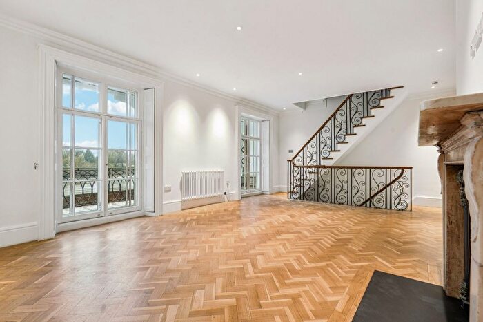 4 Bedroom Terraced House To Rent In The Terrace, London, SW13