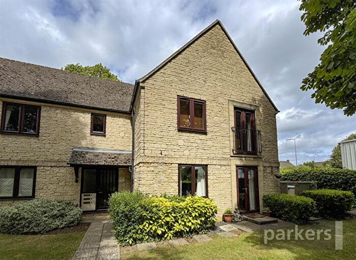 2 Bedroom Apartment For Sale In Beechgate, Witney, Oxfordshire, OX28