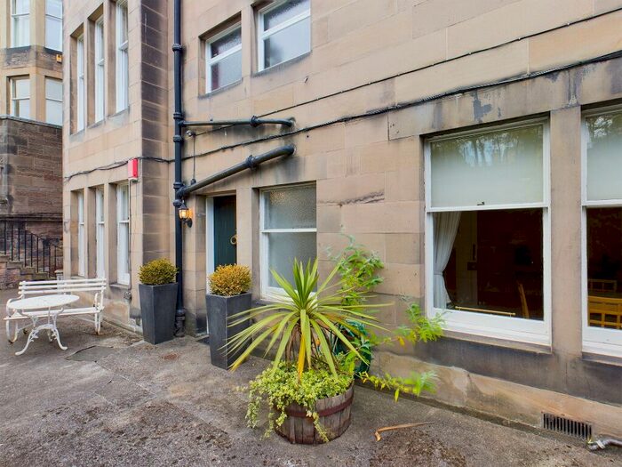1 Bedroom Flat To Rent In Rothesay Terrace, West End, Edinburgh, EH3
